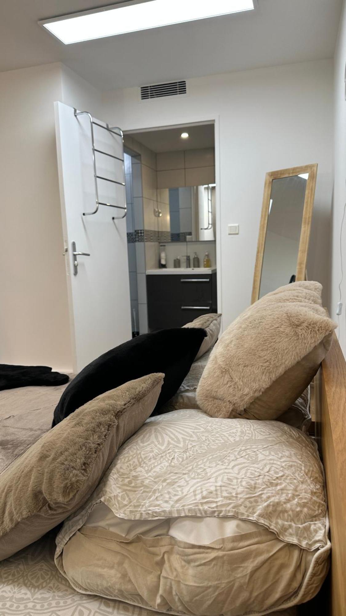 Appartement 5Min To Disneyland, Parking Prive マニー＝ル＝オングル エクステリア 写真